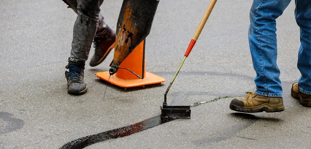 Read more about the article Simplifying Crack Sealing: 6 Steps to Protect Your Pavement From Nature’s Elements